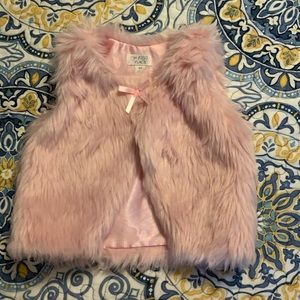 The Children’s Place Pink Fuzzy Vest NWT Sz 4T